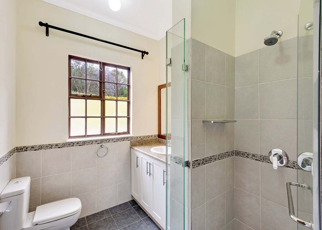 Stunning 5 bedroom House For Sale In Karen
