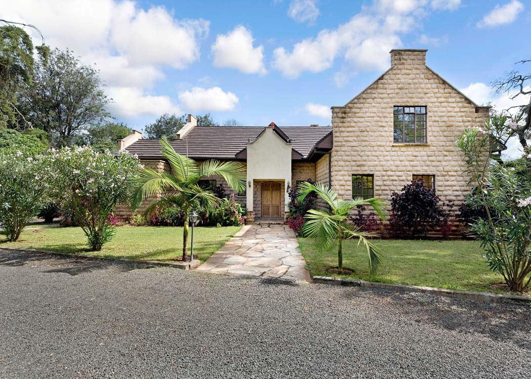 Stunning 5 bedroom House For Sale In Karen
