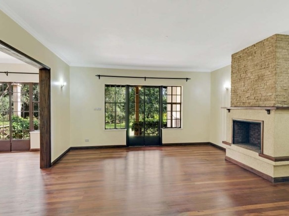 Stunning 5 bedroom House For Sale In Karen