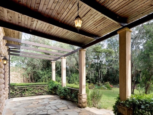 Stunning 5 bedroom House For Sale In Karen