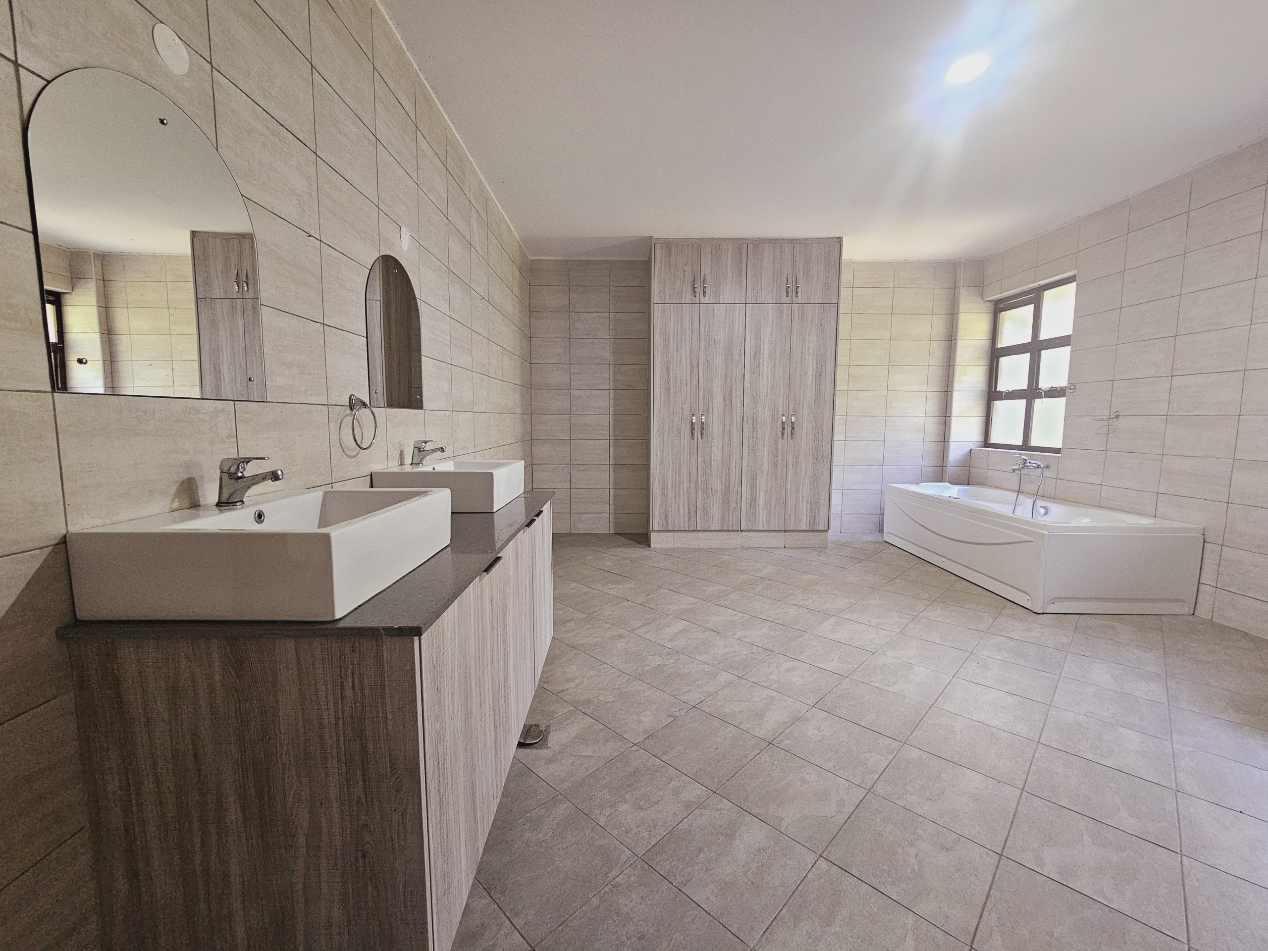 Windy Ridge, Five Bedroom Home in Karen