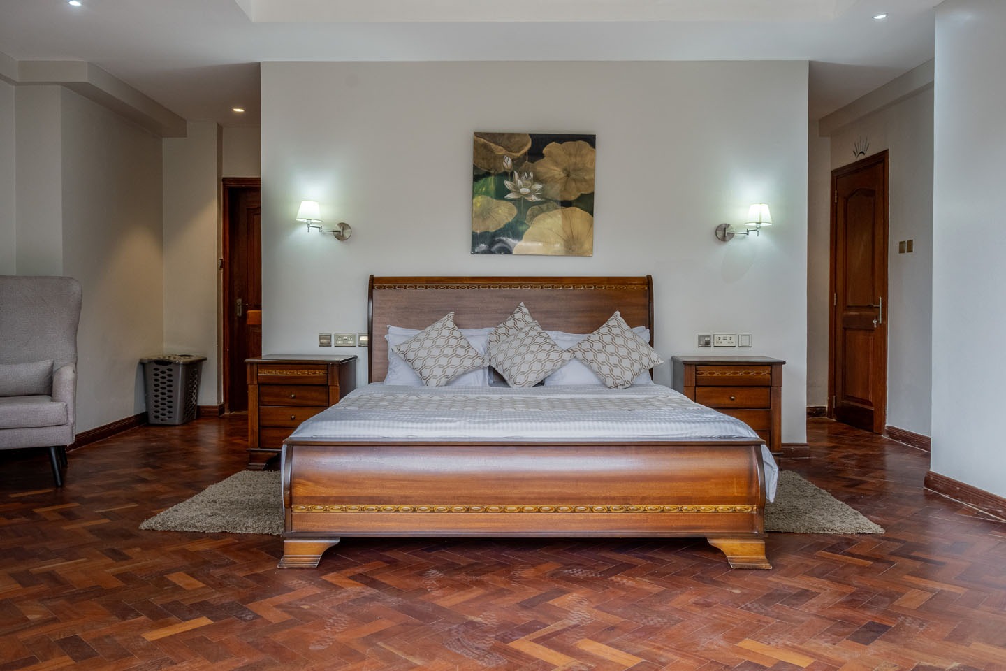 Fully Furnished 4-Bedroom Duplex Apartment for Rent in Riverside Drive -12