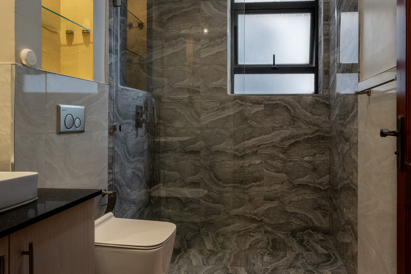 Fully Furnished 4-Bedroom Duplex Apartment for Rent in Riverside Drive -7