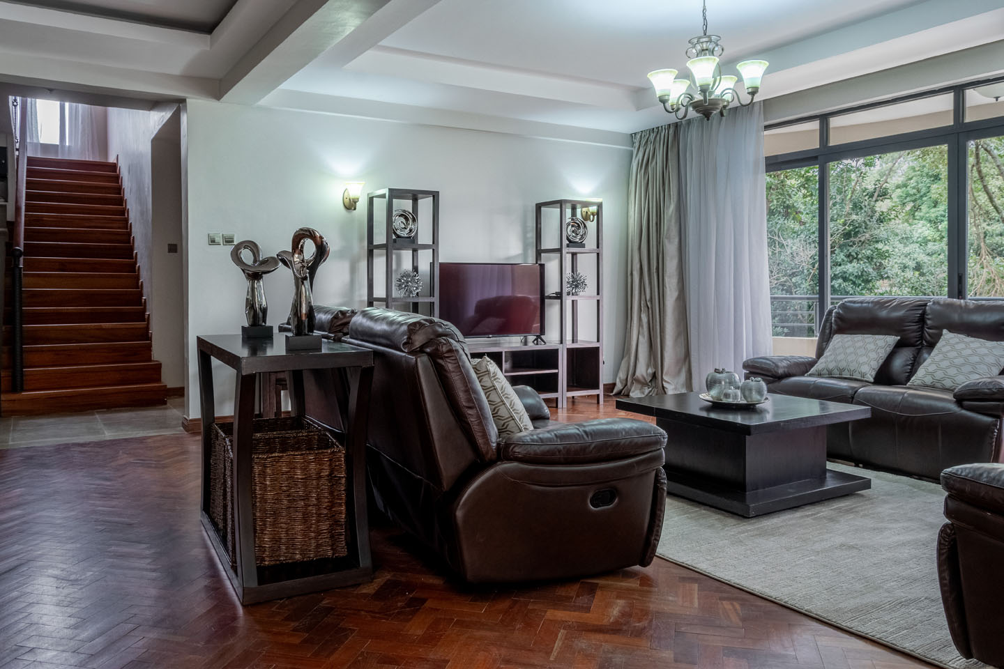 Fully Furnished 4-Bedroom Duplex Apartment for Rent in Riverside Drive