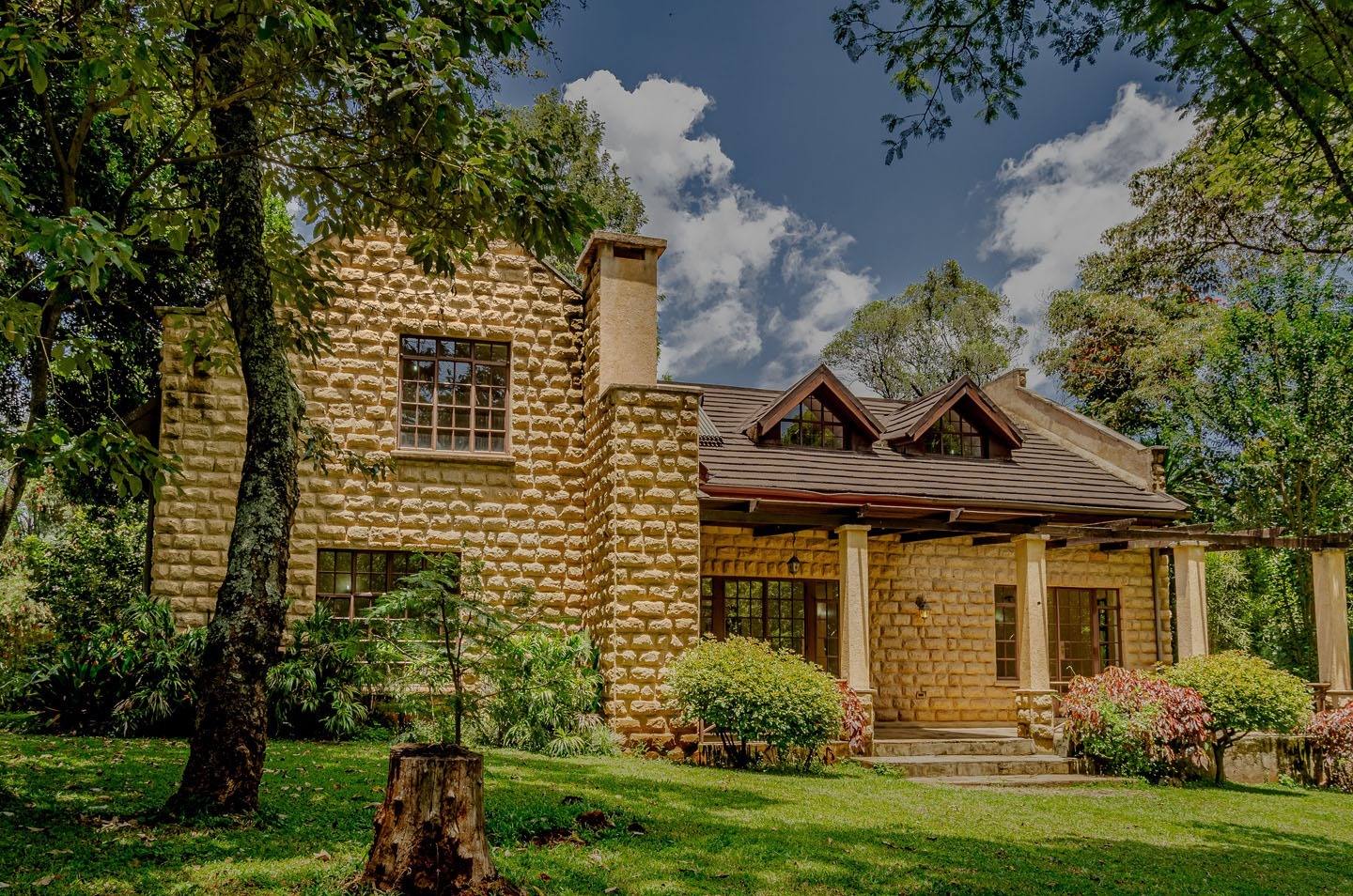 Stunning 5 bedroom House For Sale In Karen